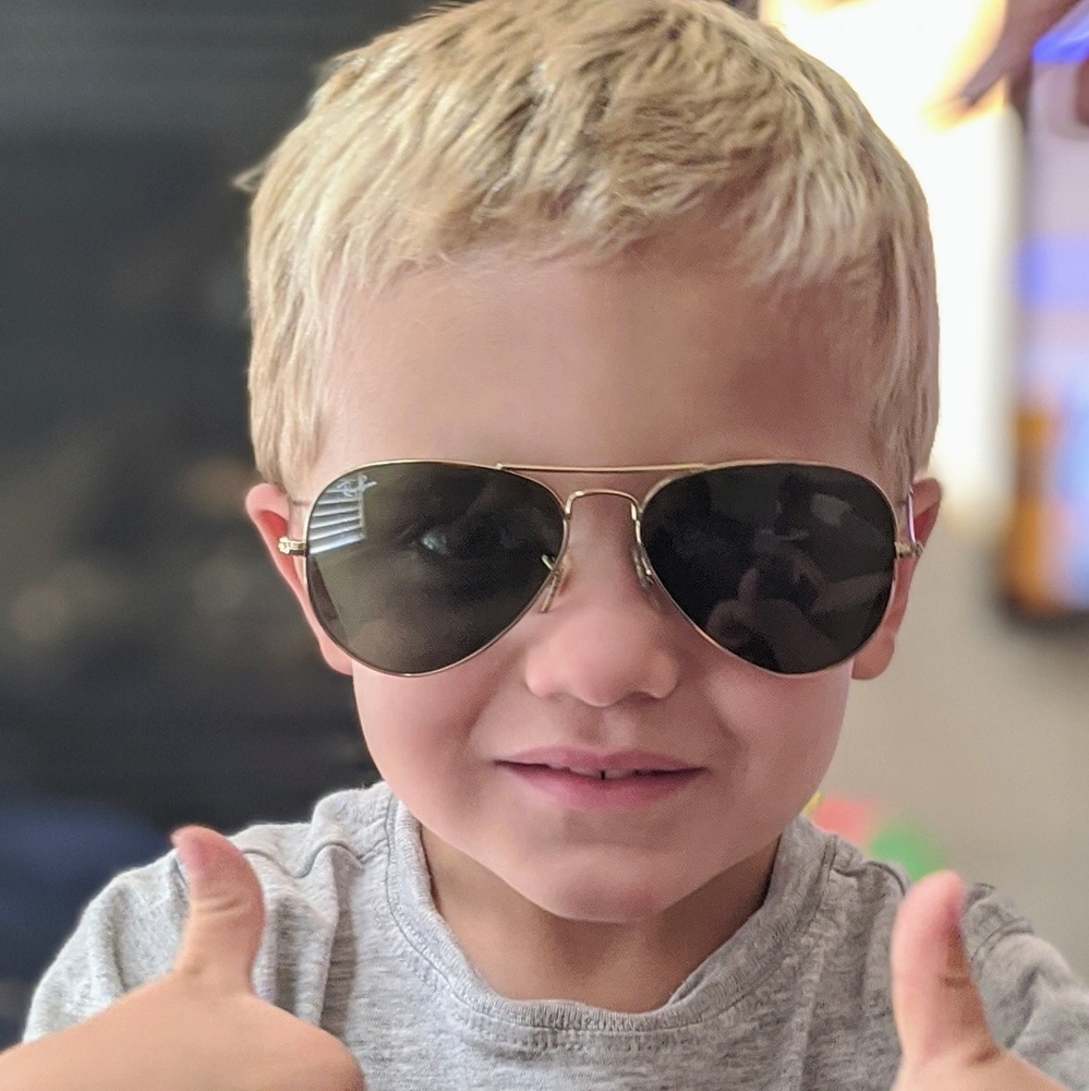 Meet your Posher, Brady